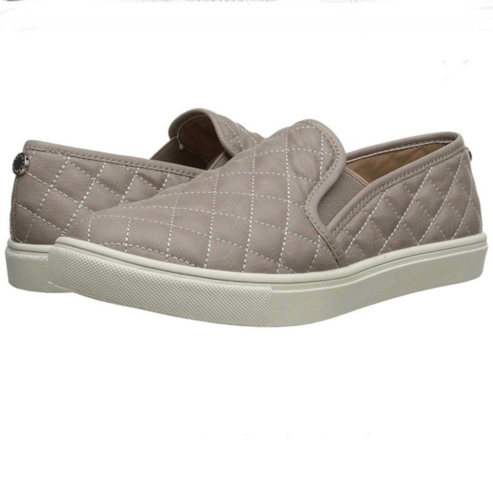 Steve Madden beige quilted sneakers